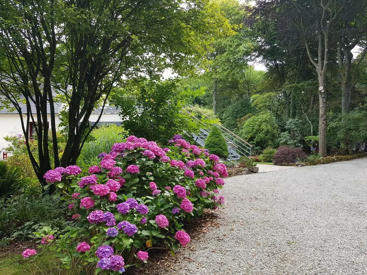 Bed & Breakfast La Canopee Des Pins Cleder
